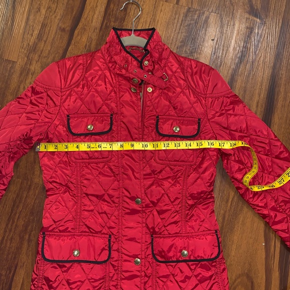 Banana Republic Ladies red quilted jacket. - Picture 5 of 6